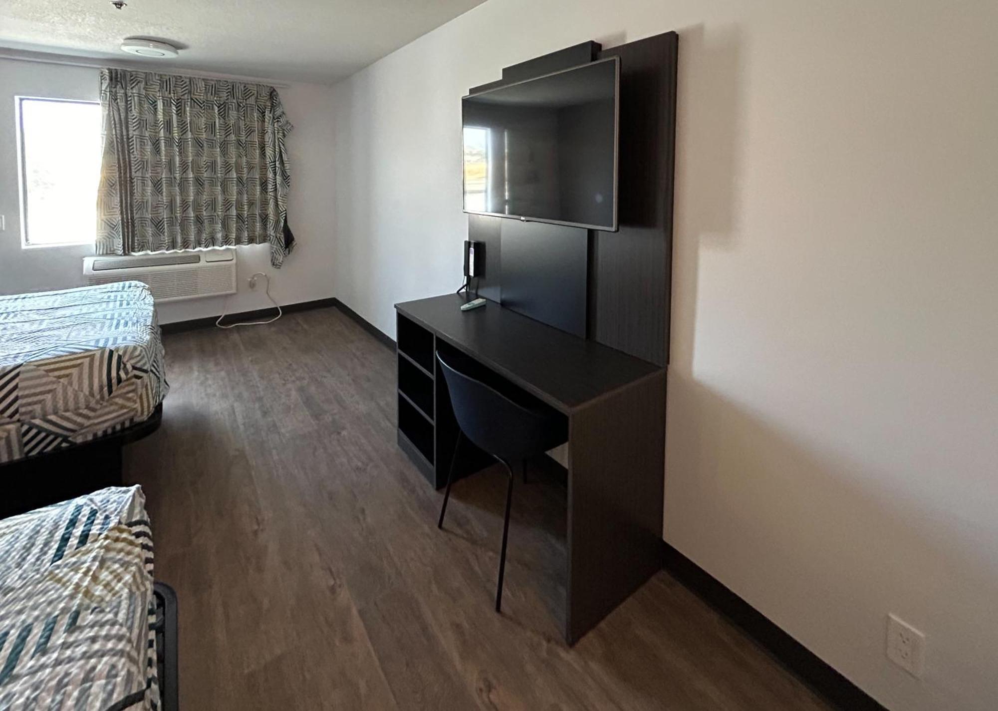 Motel 6 Lake Elsinore, Ca Eksteriør billede
