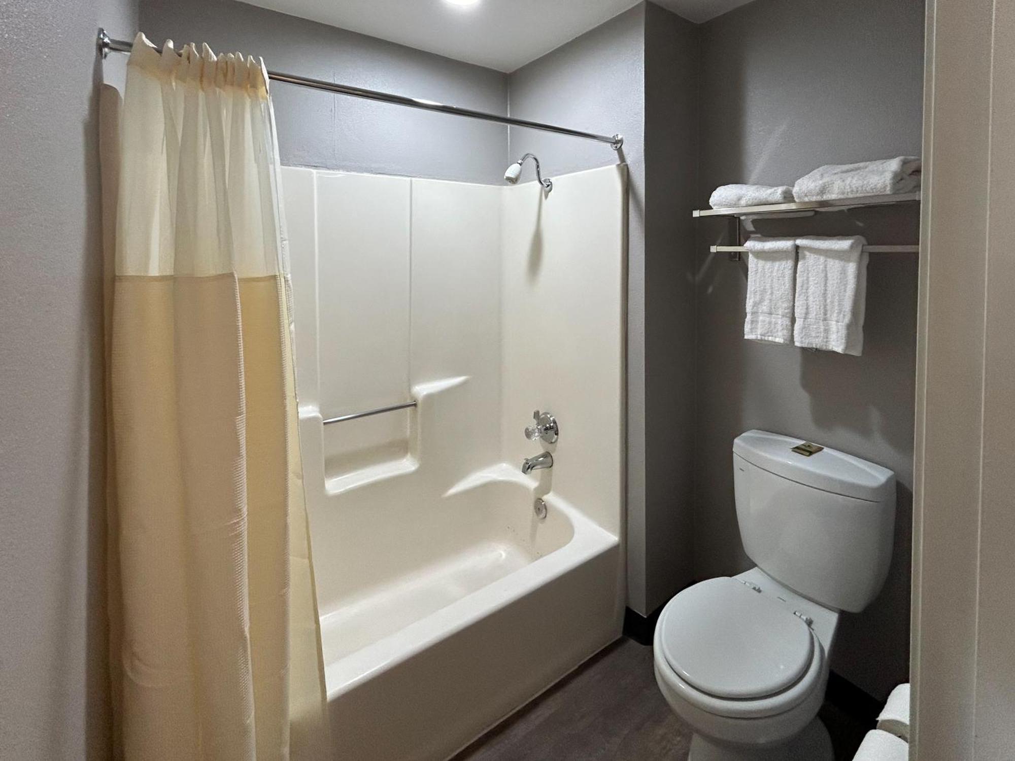 Motel 6 Lake Elsinore, Ca Eksteriør billede